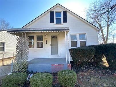 26015 Lehigh St - Photo 3 of 26