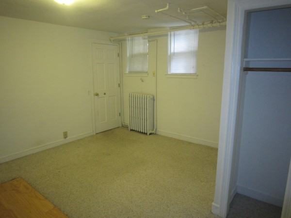 358 E Lakeside St - Photo 7 of 7