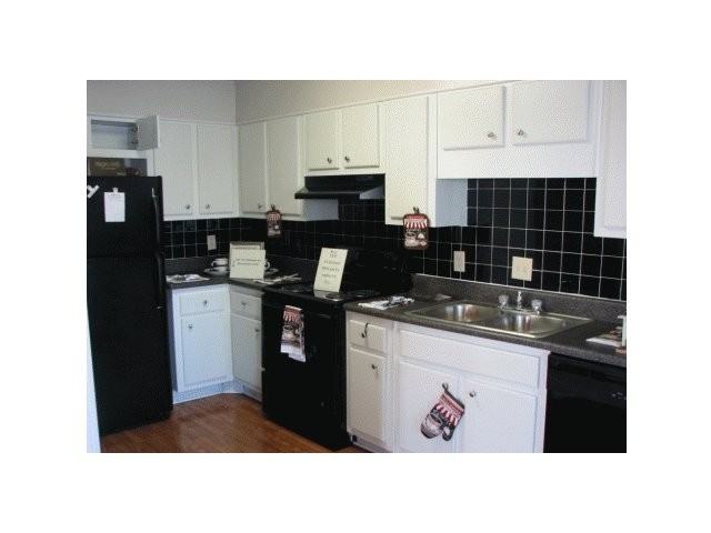 Highland Corners - Photo 2 of 4