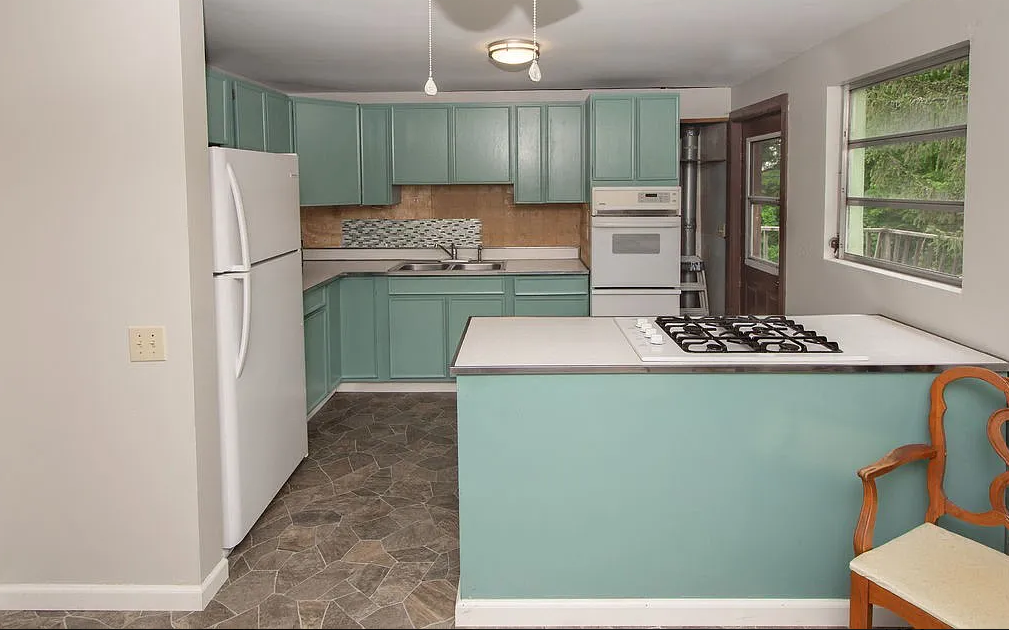 1617 Kenwood Rd #NA - Photo 2 of 3