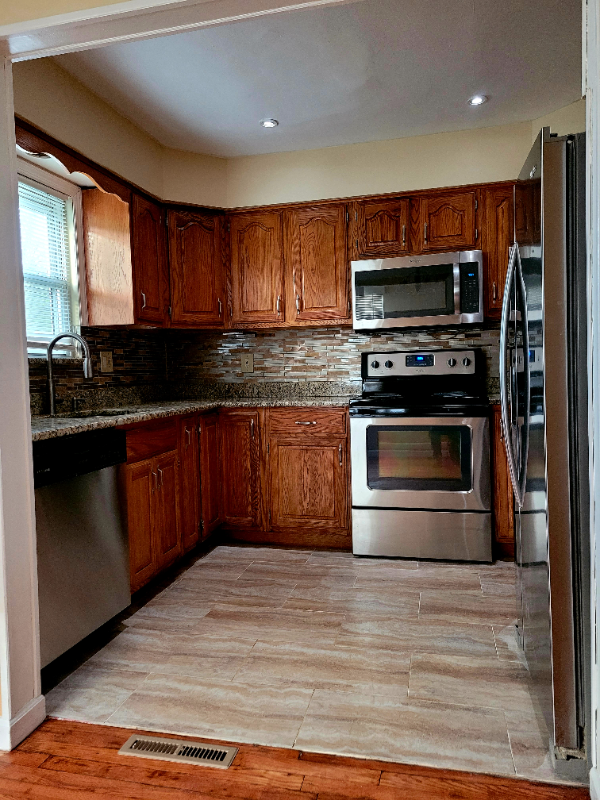 972 Henhawk Rd - Photo 4 of 26