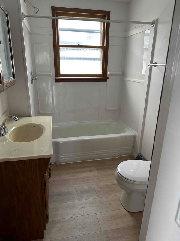 4695 Noble St - Photo 3 of 7