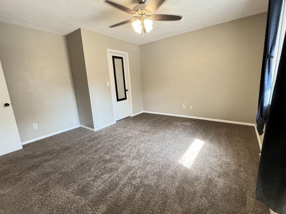 550 Samuel St - Photo 3 of 16