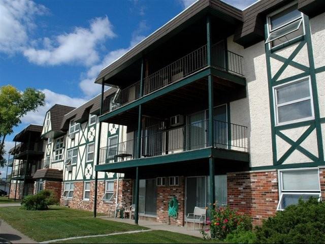 Moonraker Apartments - Photo 2 of 16