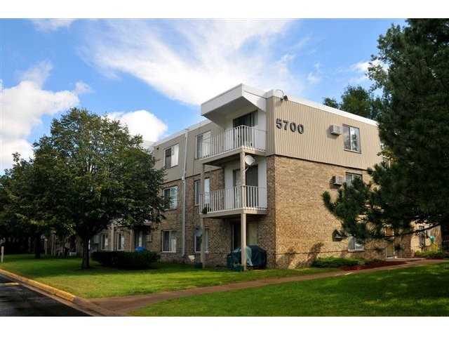 Fountains in the Park Apartments - Photo 3 of 11