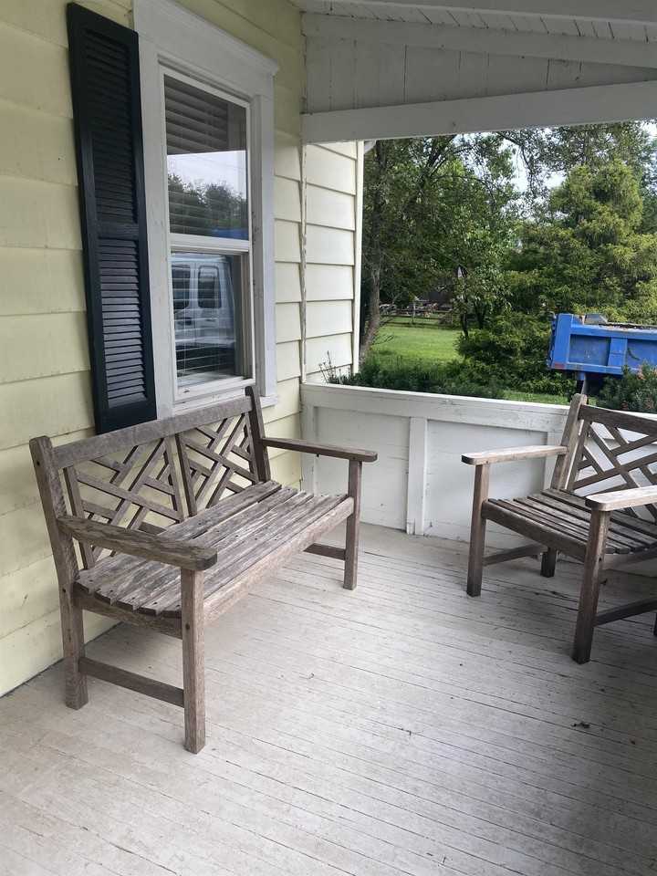 128 Shore Dr #1 - Photo 2 of 8