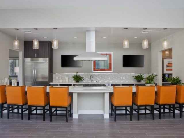 Alexan Melrose - Photo 3 of 12