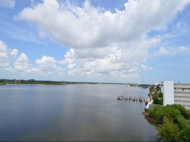 2560 South Ocean - Photo 3 of 6