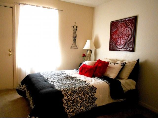 Oxford Oaks Apartments - Photo 3 of 35