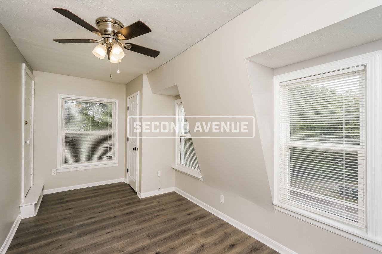 916 Fairbanks Ave - Photo 6 of 11