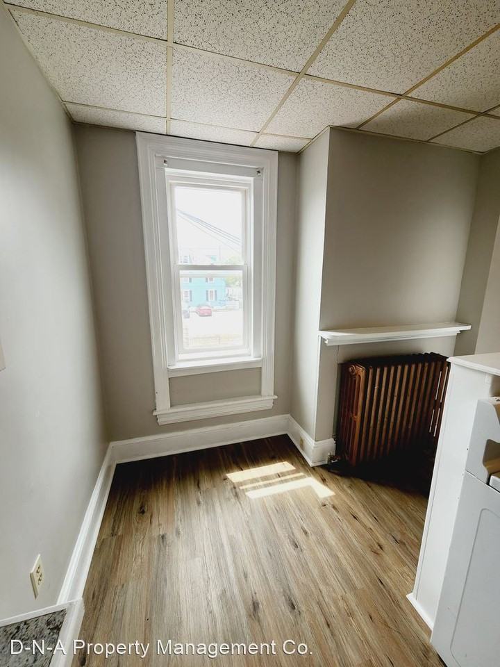 715/717 Monroe Street - Photo 3 of 7