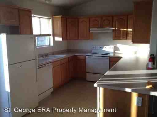 1122 E. 300 S. - Photo 2 of 4