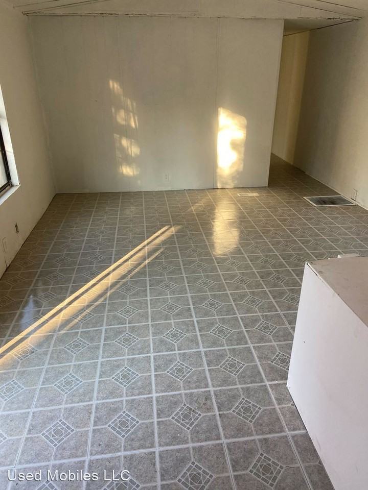 1296 Charles Town Rd - Photo 2 of 8