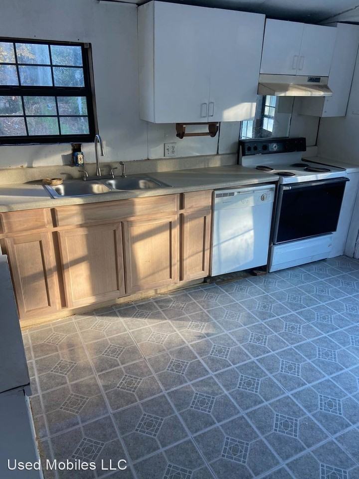 1296 Charles Town Rd - Photo 3 of 8