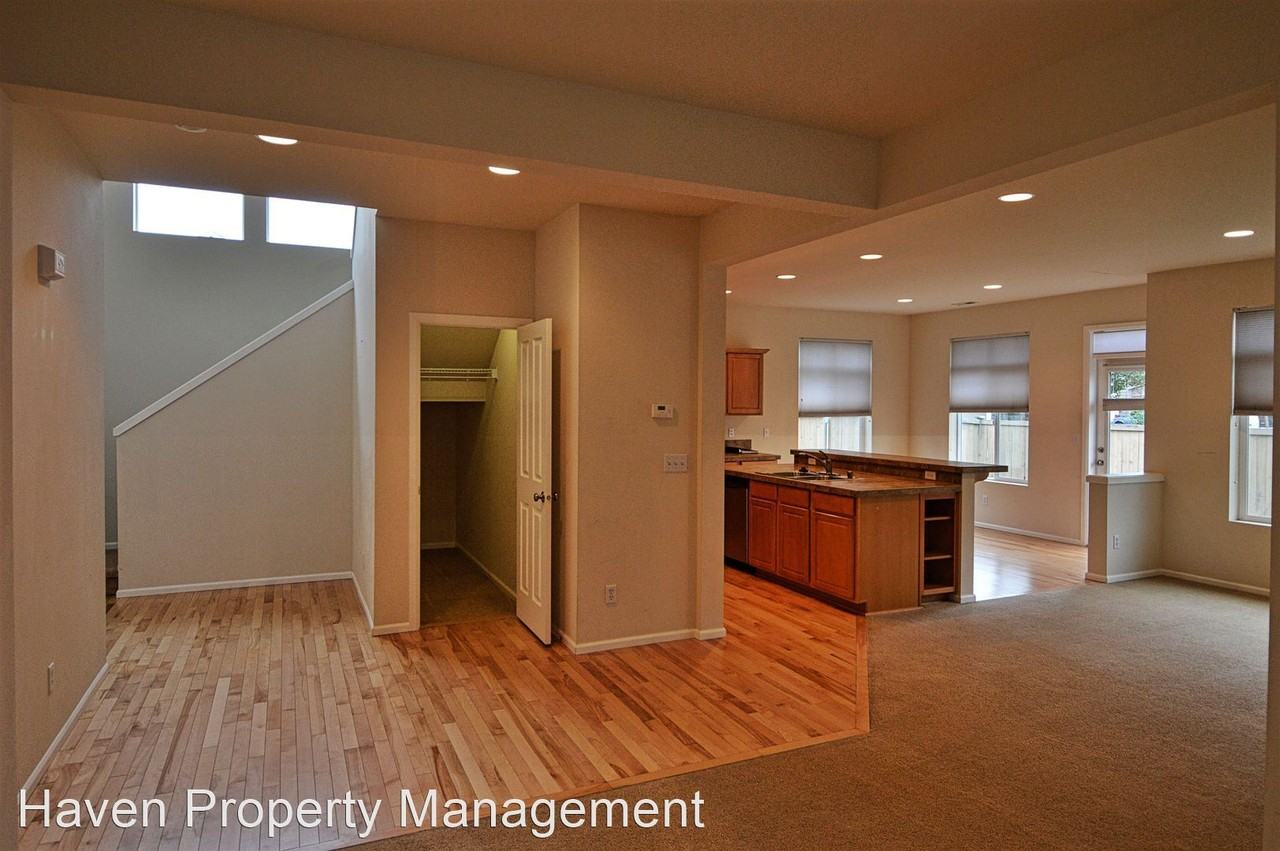 6253 40th St E - Photo 3 of 11