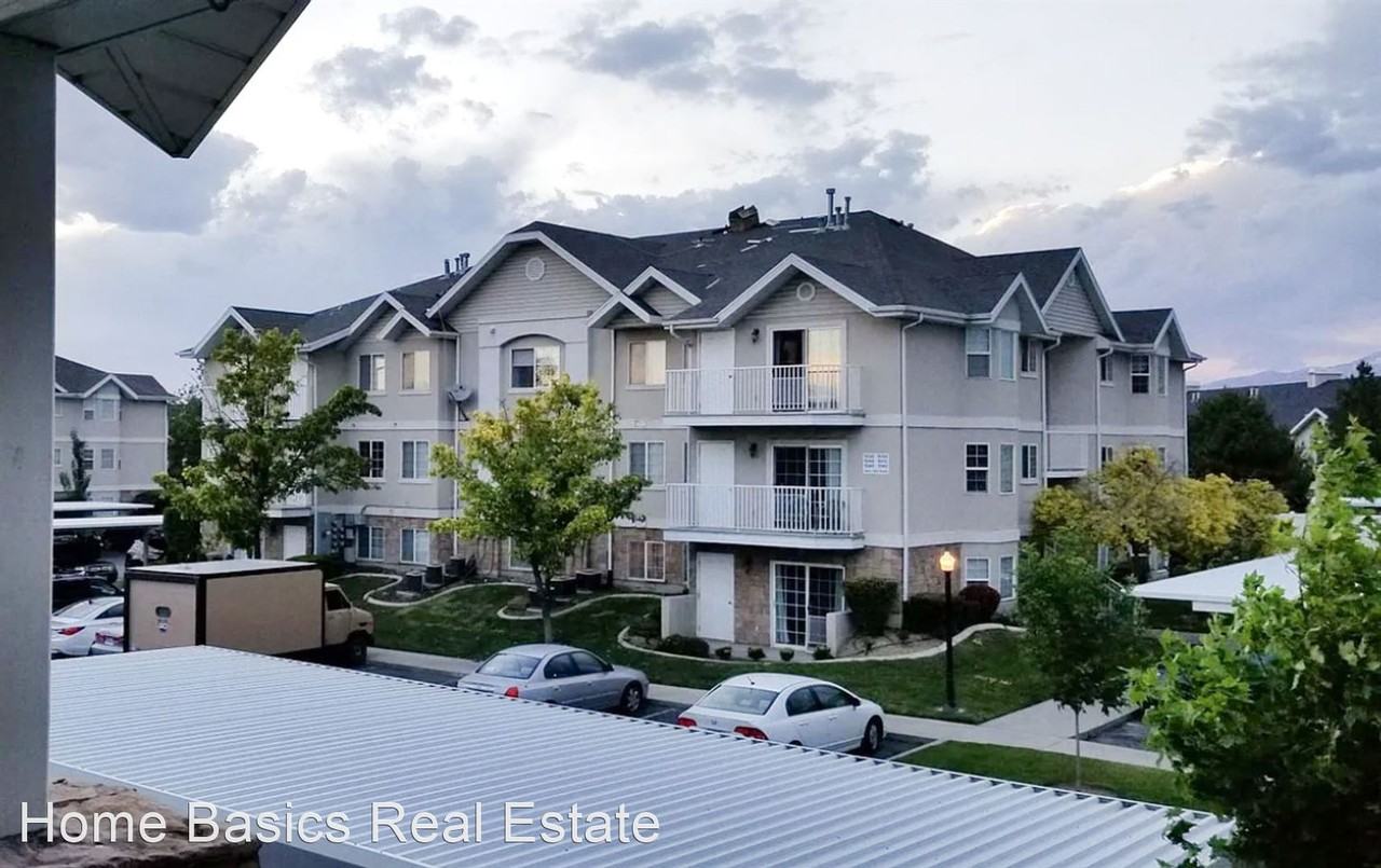 1008 W 1360 S - Photo 2 of 21
