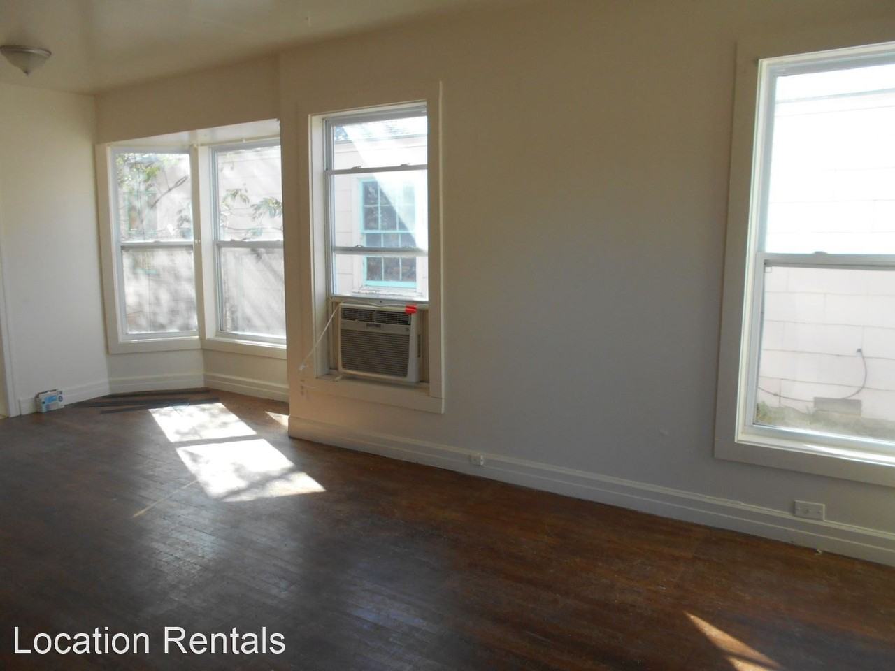 2207 26th St - Photo 2 of 10