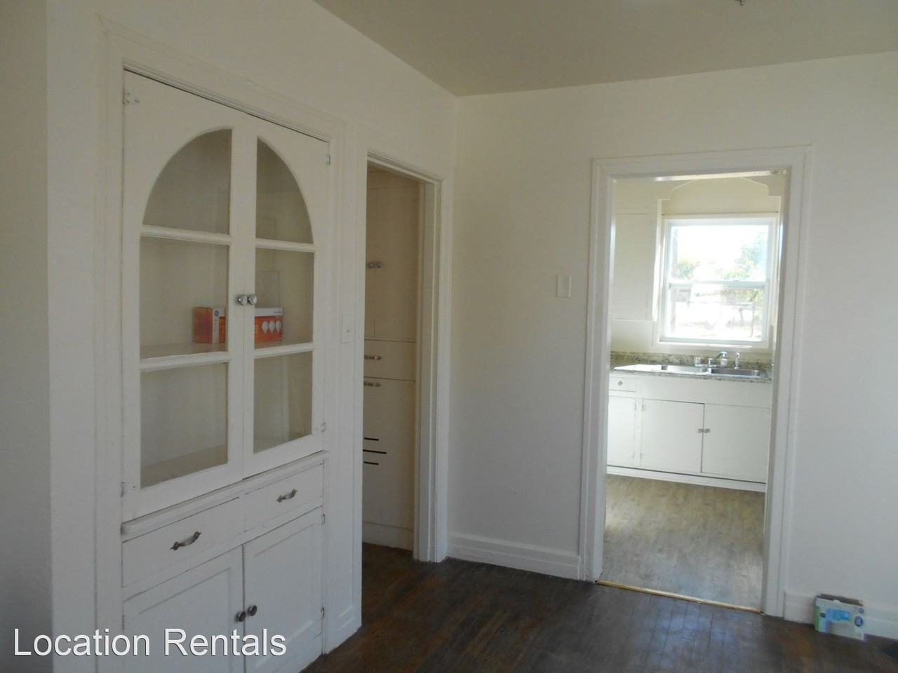 2207 26th St - Photo 3 of 10