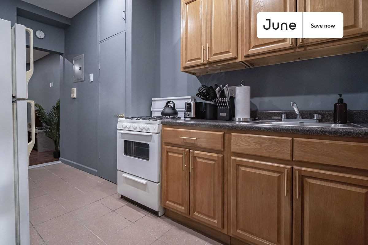 225 E 83rd St #1ER - Photo 6 of 12
