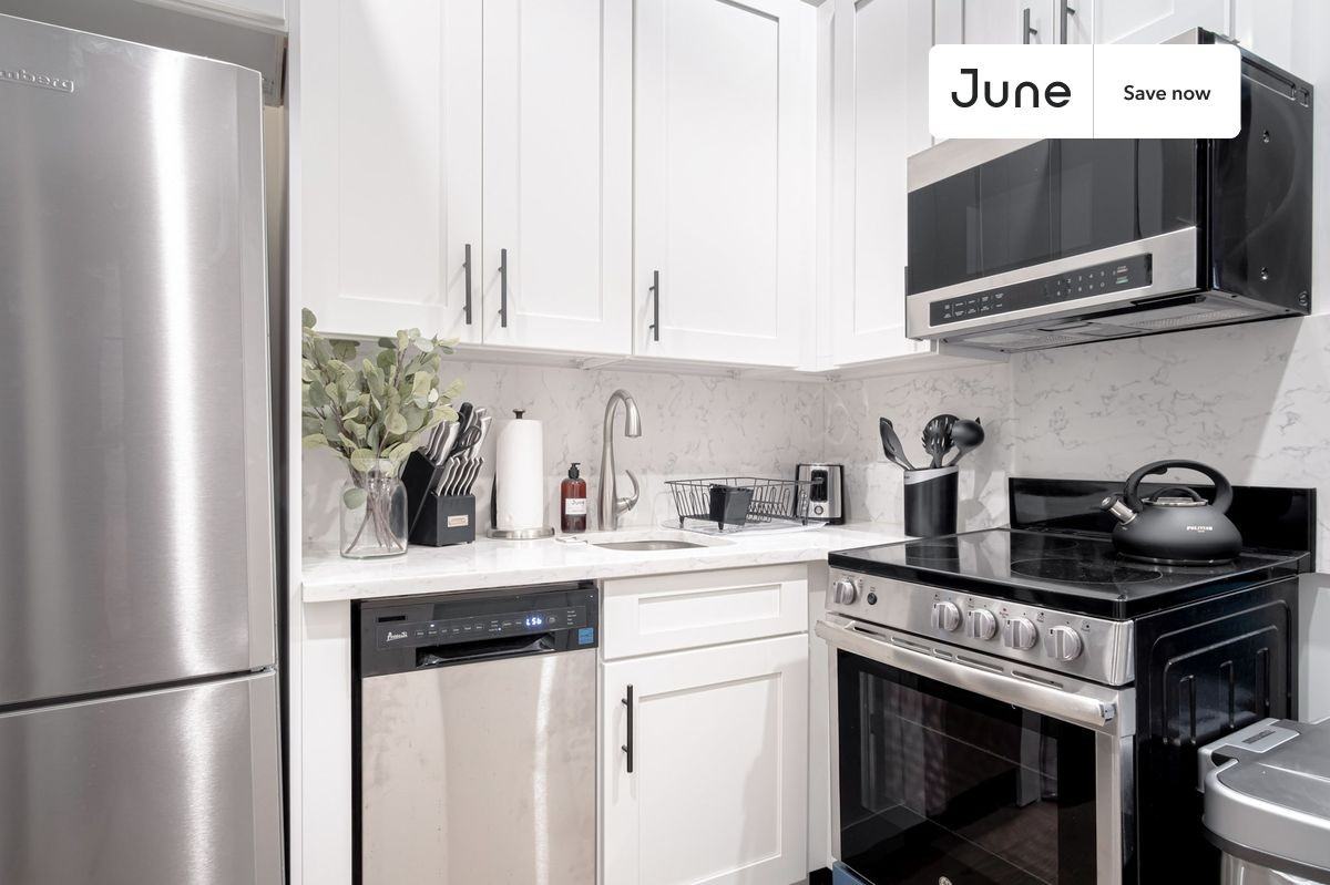 944 Columbus Ave #A - Photo 4 of 9