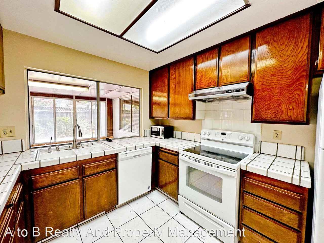 1726 Aprilsong Ct - Photo 2 of 31