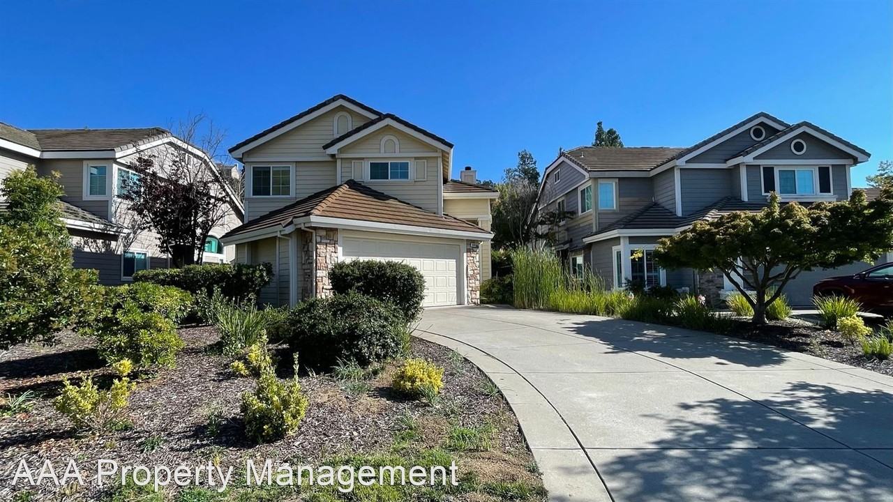 5006 Keller Ridge Dr - Photo 2 of 26