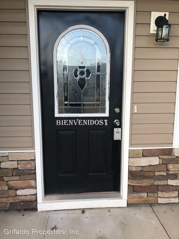 202 Classy Ct - Photo 2 of 27