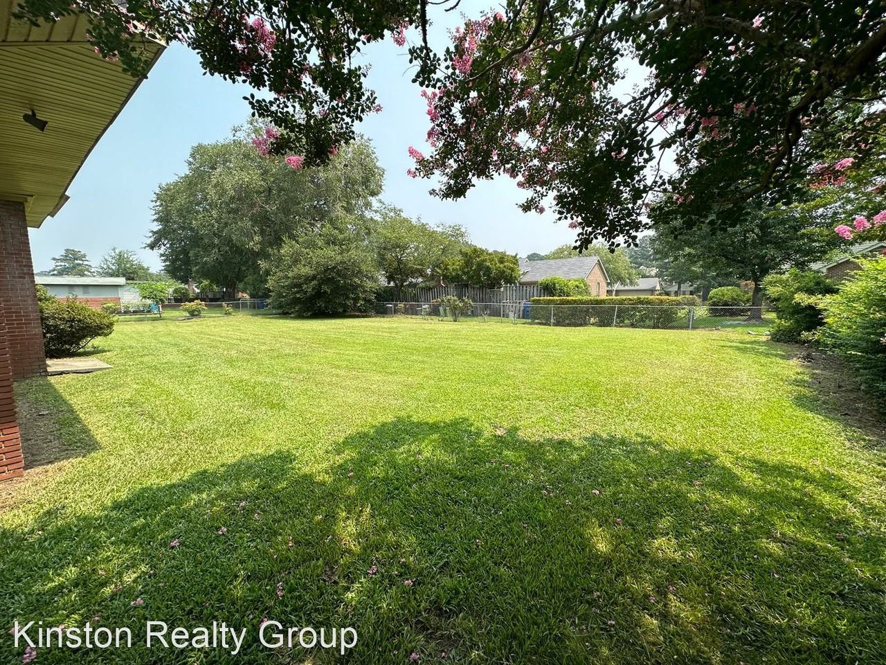 1515 West Rd - Photo 3 of 10