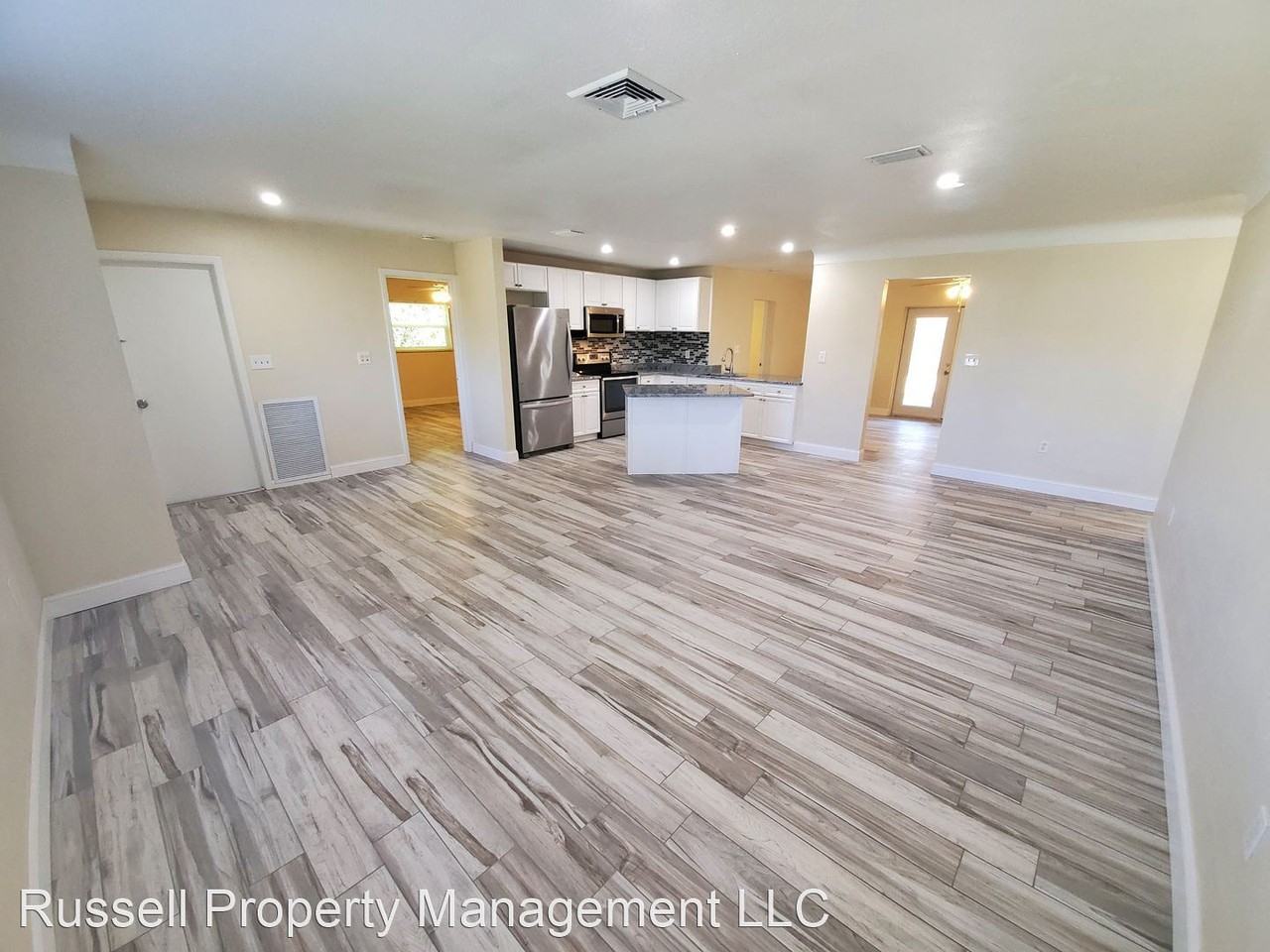 2661 Columbus Way S - Photo 3 of 34