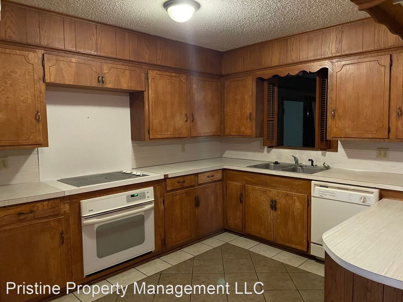 1011 Chevy Chase St - Photo 3 of 14