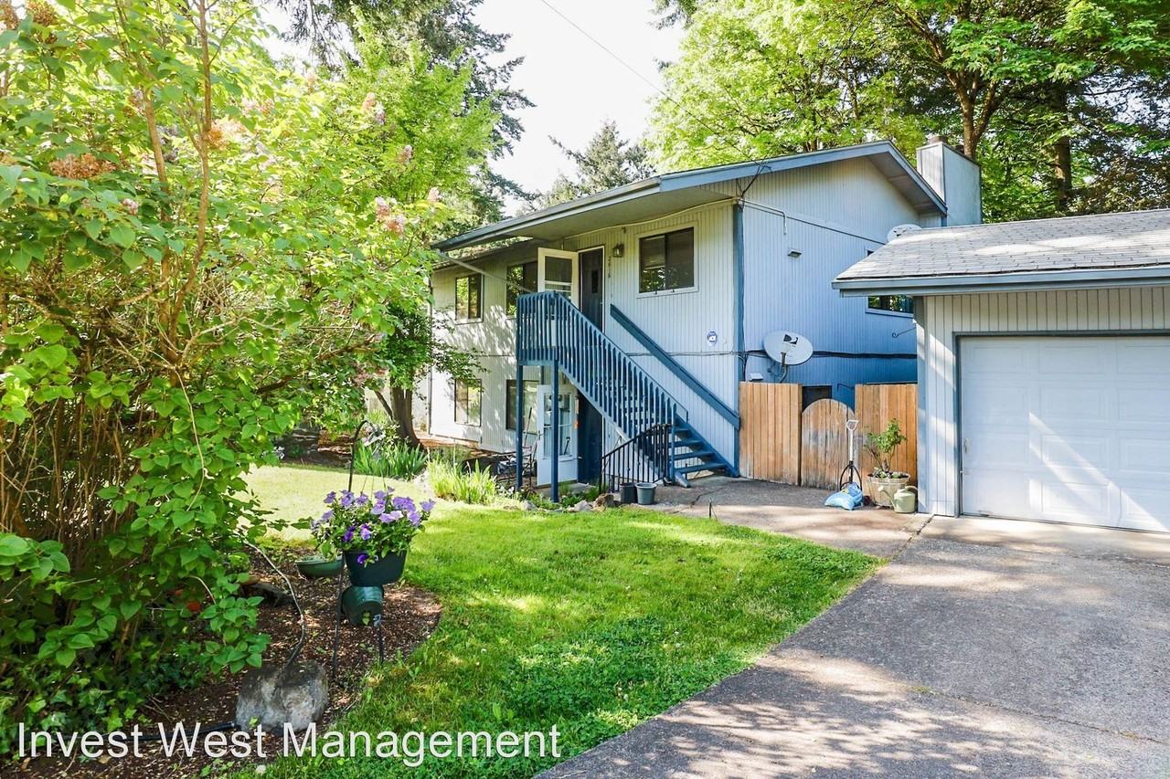 2614 E 18th St - Photo 2 of 14