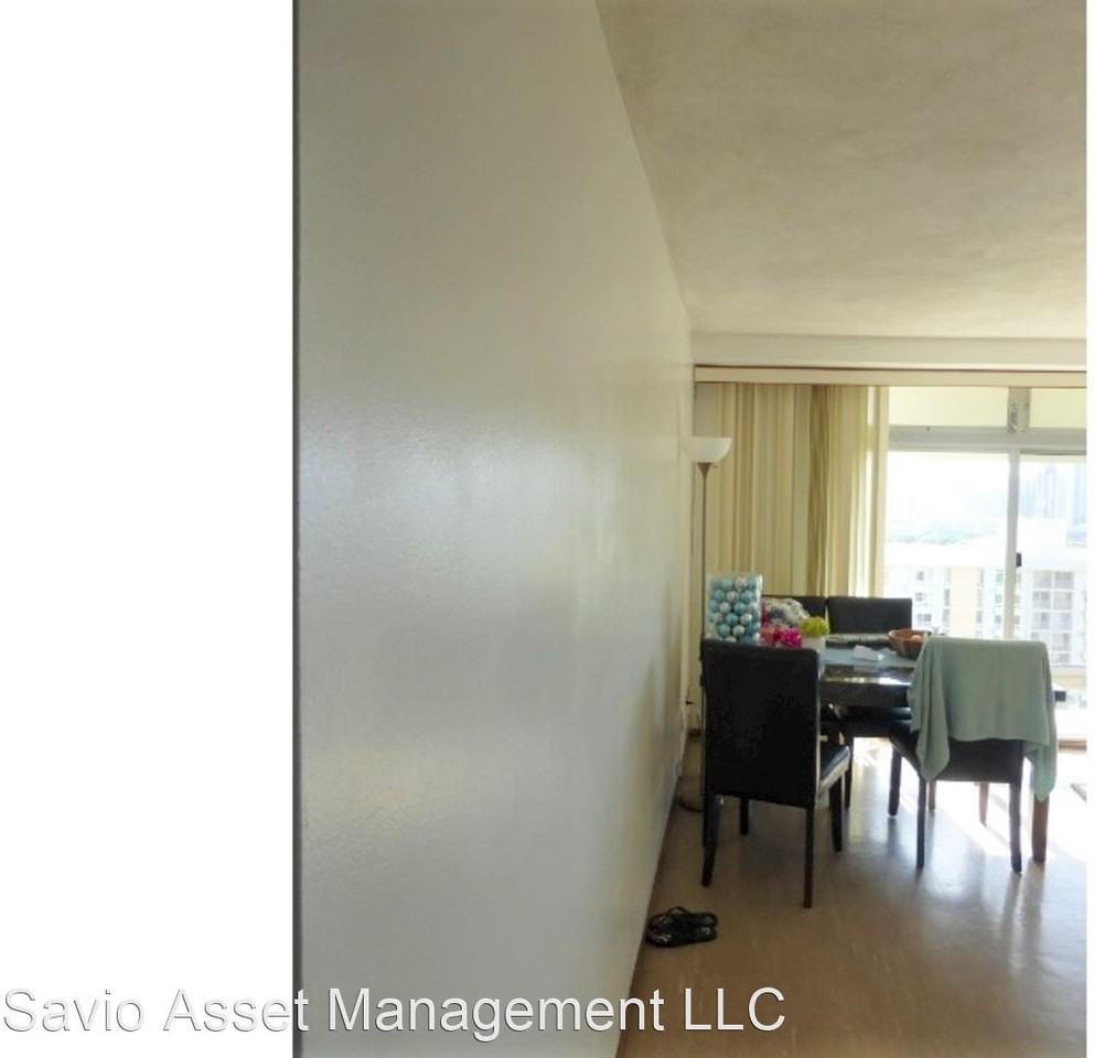 Queen Emma Gardens- King Tower - Photo 3 of 9