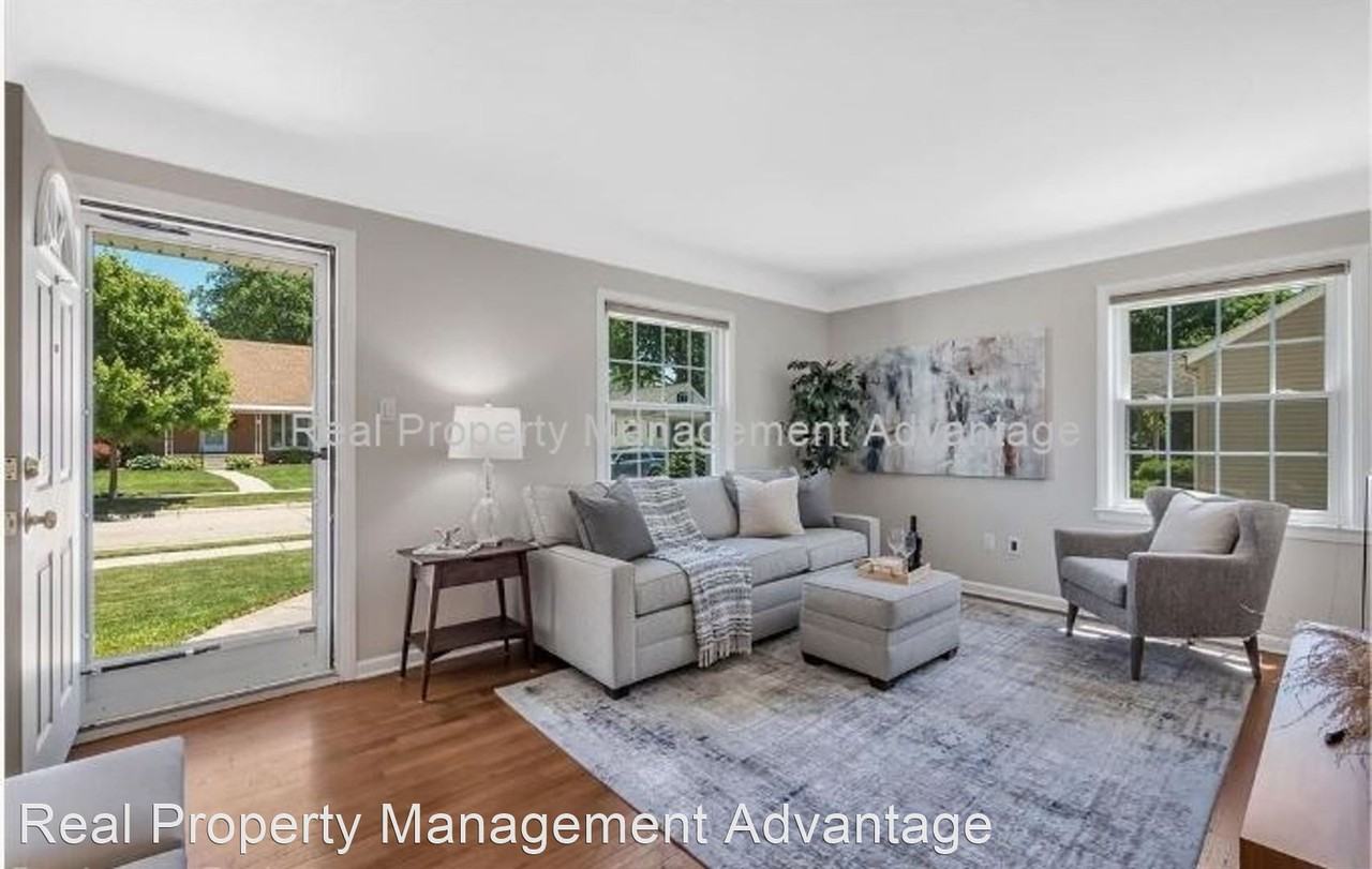 346 Gargantua Ave - Photo 3 of 15