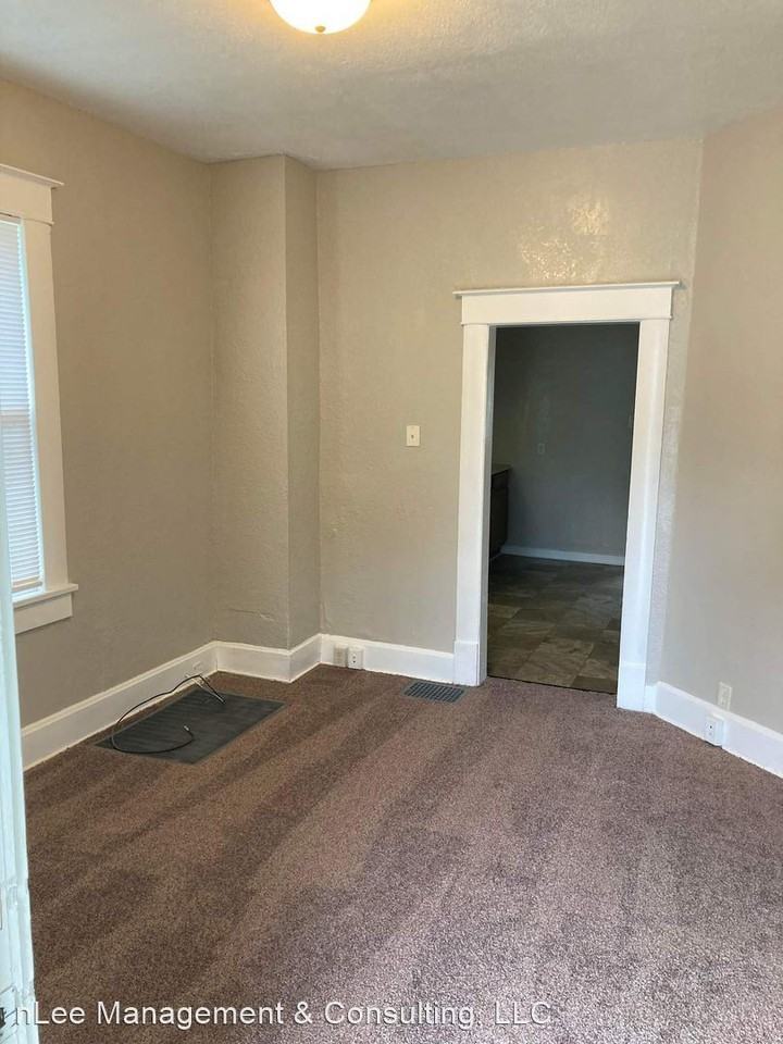 2820/2822 Jules Street - Photo 2 of 11