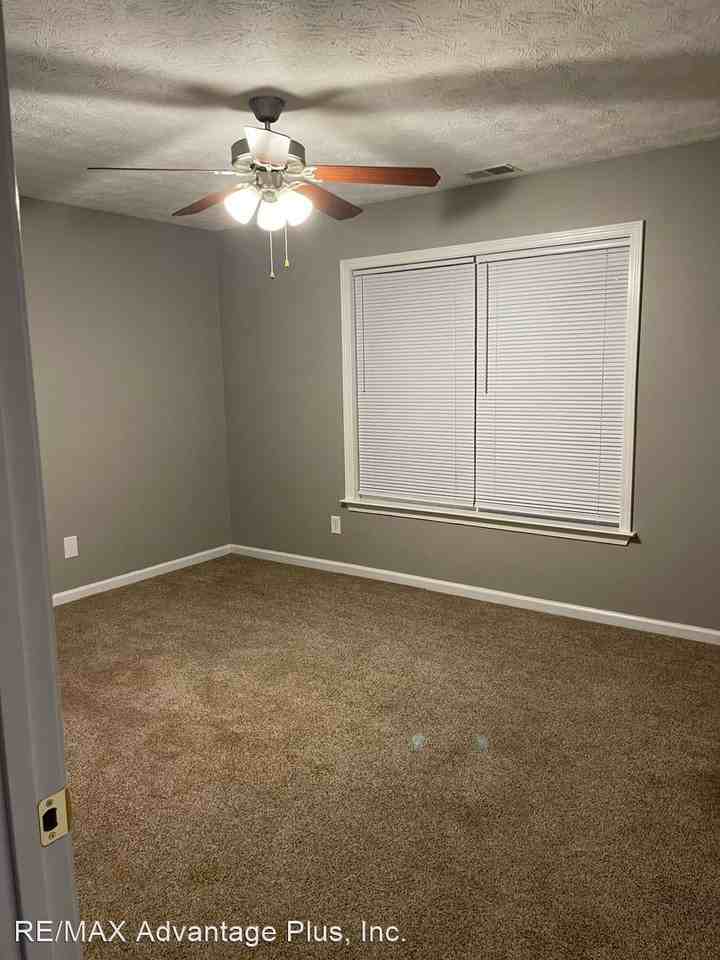 158 Red Hawk Dr - Photo 3 of 11