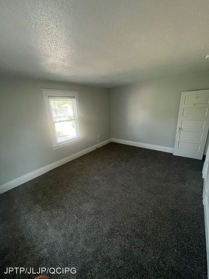 1153 44th Street - Photo 2 of 9