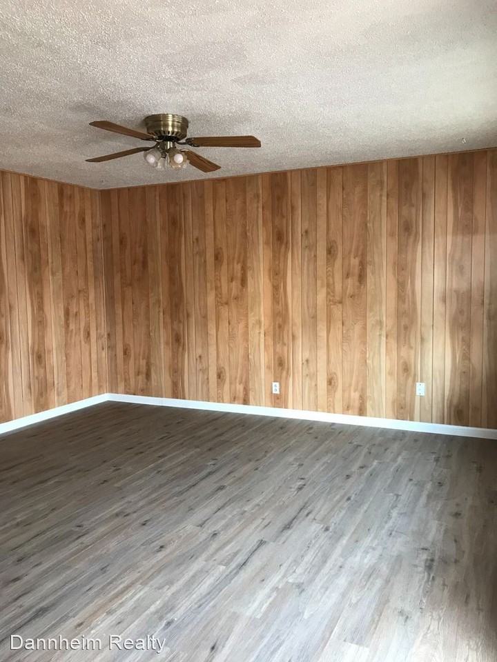 1020 W Hockley St - Photo 2 of 18