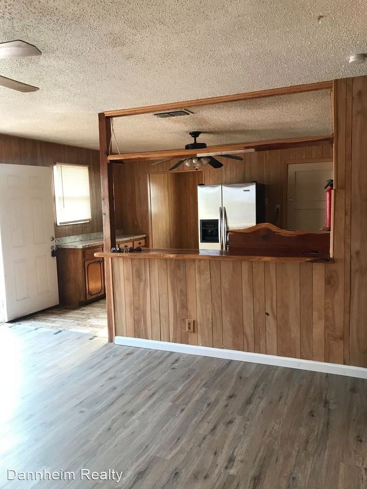 1020 W Hockley St - Photo 3 of 18