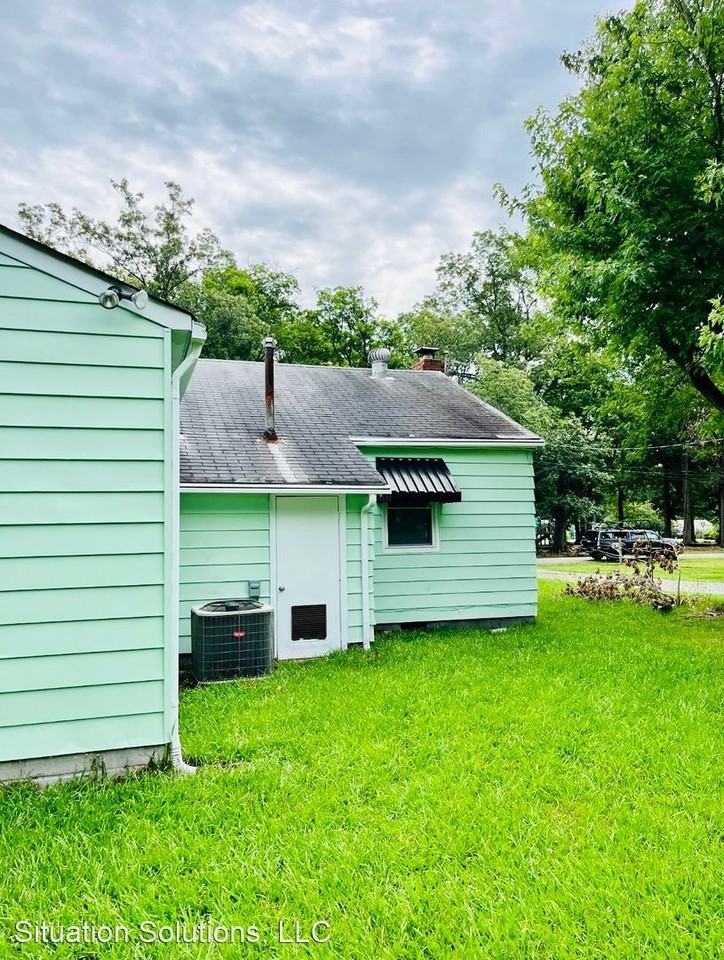 611 Highland Ct - Photo 3 of 14