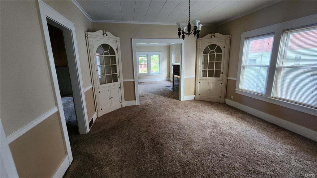 128 Lynwood Ave - Photo 3 of 9