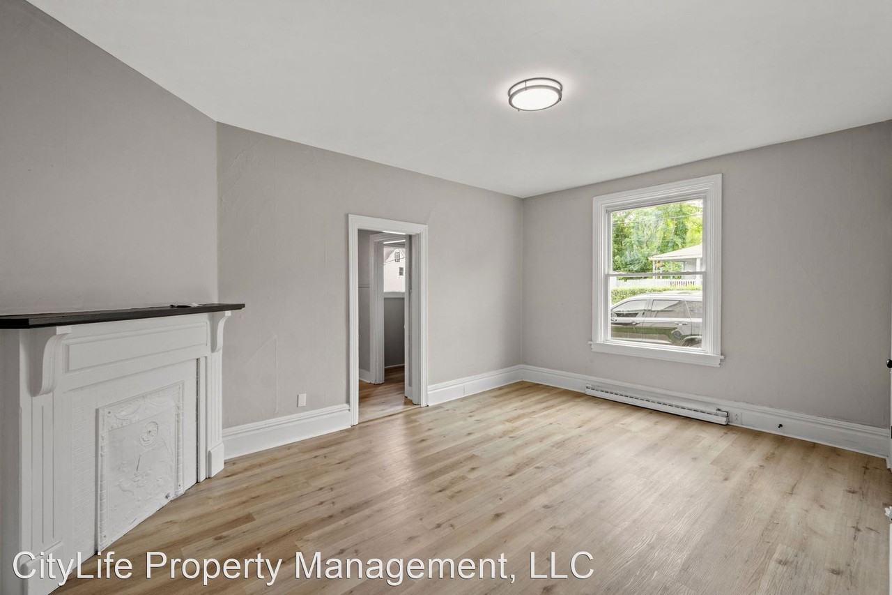 1319 Hays St - Photo 3 of 22