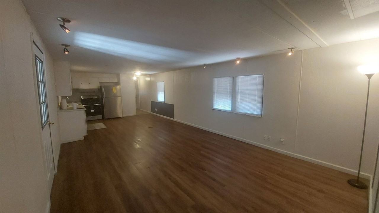 16240 San Pedro Ave - Photo 3 of 16