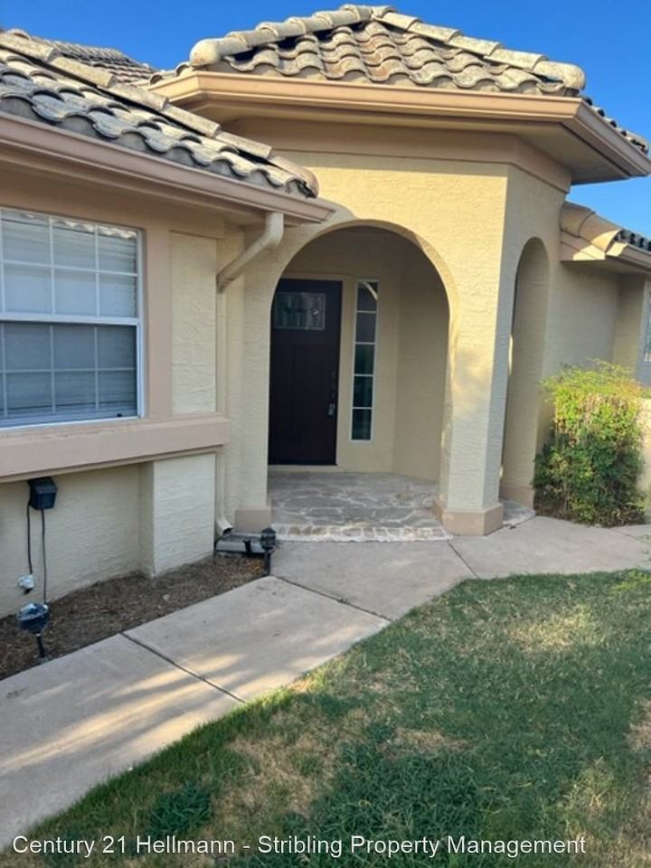 30119 Hacienda Ln - Photo 3 of 44