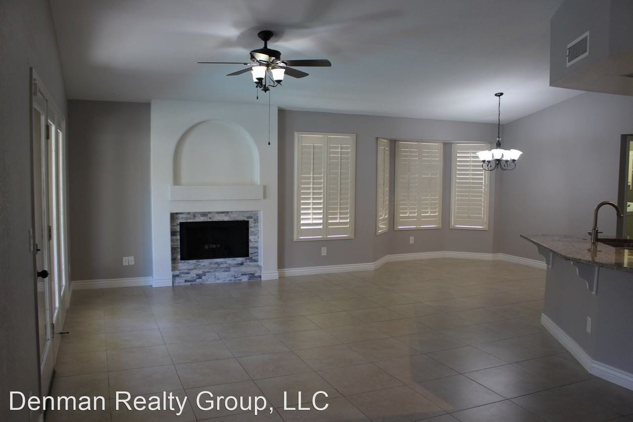 13156 N 104th St - Photo 2 of 10