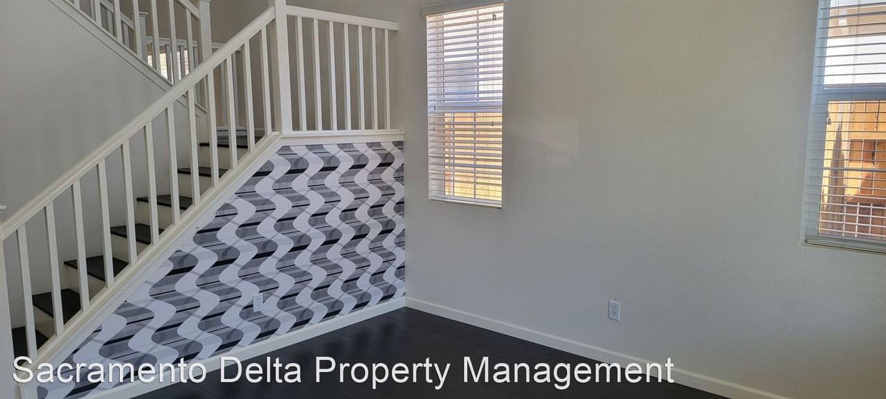 2871 Frigate Bird Dr - Photo 3 of 24