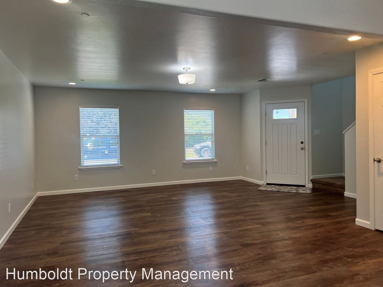 2724 Meadow Creek Way - Photo 3 of 21