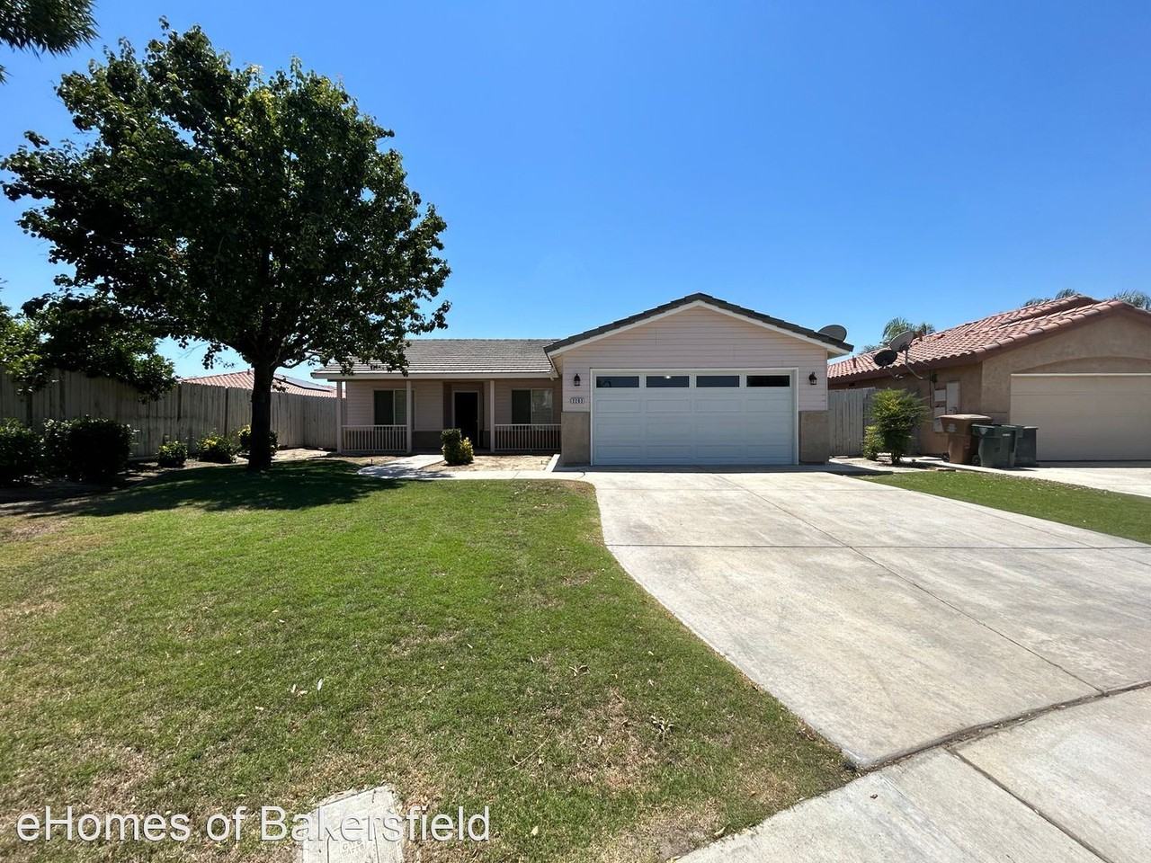 2203 Macau St - Photo 2 of 23