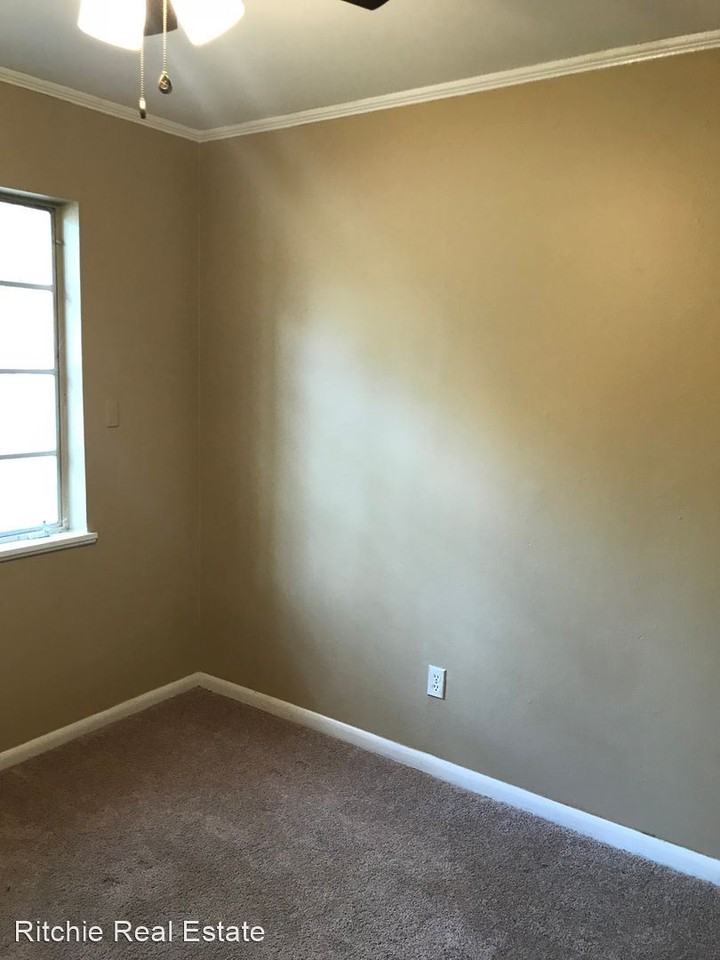 501 Cummins St - Photo 3 of 7