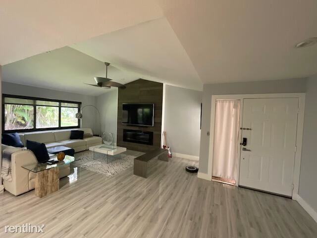 5700 Coach House Cir #D - Photo 3 of 14