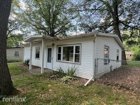 2517 Sonora St - Photo 2 of 17